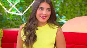 Και για τα δώρα των. Anna Maria Bellh Etyxe Na Mhn Pe8anw Apo Ta Xeria Toy Kakopoihtikoy Syntrofoy Moy Sokarei H Prwhn Paiktria Toy Survivor Iciao