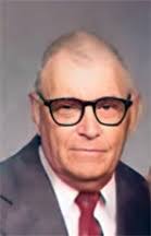 Lee Cooley's Instagram, Twitter & Facebook