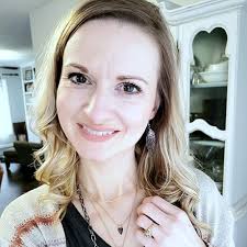 Greatly To Be Praised: Reflections for Thanksgiving & Advent From the Book  of Psalms: Volume 4 (Hello Mornings Bible Studies): Amazon.co.uk: Shaw,  Ali, Baker, Kelly, Brown, Patti, Cohen, Courtney, LaFram, Kelli, Lee,