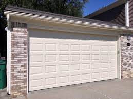 Almond Color Garage Door Best Garage Design Ideas 2019