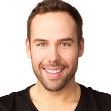 kerry bennett (@iamkerrybennett)