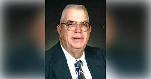 Forrest Holder's Instagram, Twitter & Facebook