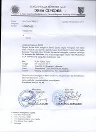 Menulis surat undangan tidak resmi terlbilang lebih mudah daripada undangan formal. Contoh Surat Undangan Resmi Desa