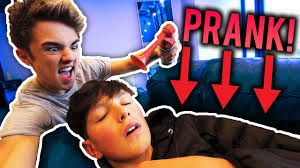 Air Horn Wake Up Prank On Morgz Prank Wars Pranks Wake Up War