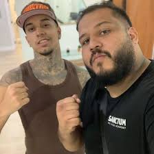 Campeão de Muay Thai treina rapper Veigh nos EUA: Victor Cardoso brilha no  WhatsApp