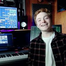 Adam Ohlson (@AdamOhlsonTweet)