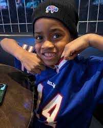 Rose Diggs's Instagram, Twitter & Facebook