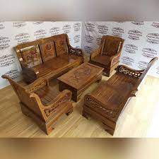 Sofa minimalis ariana bisa anda pesan dengan warna lain yang disesuakan dengan desain interior ruangan dimana kursi minimalis cantik tersebut ditempatkan seperti di tuang tamu, ruang. Jual Kursi Meja Tamu Semut Blok Kayu Jati Minimalis Ukir Furniture Jepara Terbaru Juni 2021 Blibli