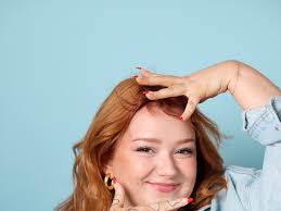 Emily Shaw's Instagram, Twitter & Facebook