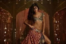Suraiyya Song Teaser: Thugs of Hindostan's Second Song Featuring Katrina  Kaif's Sexy Belly Dancing Goes Viral; Fans Demand Full Song | India.com