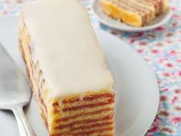 Schichttorte De Tantine Ou Gateau A Etages Alsacien Recette Gateau A Etage Gateau Maison Facile Recette