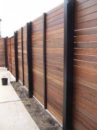 Best Wood For A Horizontal Fence Advantagelumber Blog Wood Fence Design Fence Design Modern Wood Fence