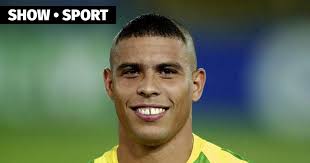 Ronaldo frisur von wm 2002 war ablenkungsmanöver mopo. Gilberto Silva Uber Ronaldo Bei Der Wm 2002 Er Hat Grossartig Gespielt Aber Mein Gott Was Fur Eine Schreckliche Frisur Team Brasil Ronaldo