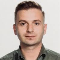 100+ profiluri „Vasile Adrian”