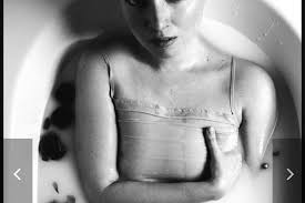 Пока сестра певицы наталья и друзья делятся воспоминаниями об артистке, гражданский муж фриске дмитрий шепелев, которому она родила сына платона. Yanina Sokolova Rasskazala Kak Uznala O Rake Dolgo Lechili Ne Ot Togo Tv Ua