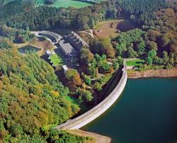 Anwohner wurden aus dem gefahrenbereich evakuiert, weil durch das wasser akute. Rekordverbrauch Bei Rekordhitze Wuppertaler Stadtwerke