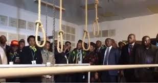 Government together with the solomon mahlangu family in company with the nydarsa and the national heritage council of south africa commemorate the 40th anniversary of the late solomon. Mabuza Pays Tribute To Solomon Mahlangu Marks 39th Anniversary Citypress