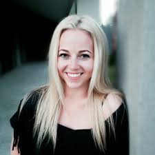 Alicia Kolman's Instagram, Twitter & Facebook