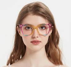 Wendy Poff's Instagram, Twitter & Facebook