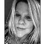 Sandra Zeman's Instagram, Twitter & Facebook