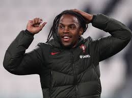 I've always taken a liking to sanches in previous fifas so i had to give him a go in 21 too. Roma May Look To Renato Sanches As First Purchase Of Mourinho Era Chiesa Di Totti