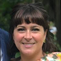 Sara Rolfe's Instagram, Twitter & Facebook