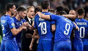 News, die nächsten spiele und die letzten begegnungen von italien sowie die zuletzt eingesetzen spieler Italiens Nationalmannschaft Mit Neuer Offensivpower So Krempelte Roberto Mancini Die Squadra Azzurra Um