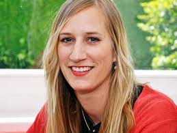 Synode will finanzschwache Kirchgemeinden stärker unterstützen Kontrovers  und fröhlich Seite 4 Seite 8 Seite 10 Neuer Weg der