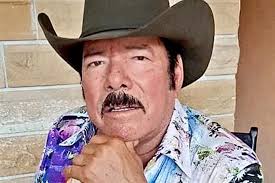Eduardo mora hernández, mejor conocido como lalo mora, es un cantante mexicano, nació un 24 de niñez, juventud y vida familiar de lalo mora. Aplican Plasma A Lalo Mora