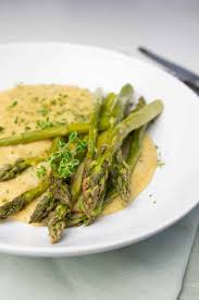 Gruner Spargel Auf Krauter Polenta Veganes Rezept Mangold Muskat Rezept Spargel Rezepte Gesund Gruner Spargel Rezepte Spargel