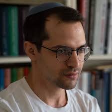 Benjamin Efraim's Instagram, Twitter & Facebook