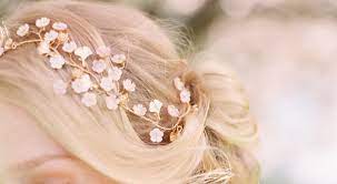 Ten Elegant Hair Accessories For Your Formal Wedding