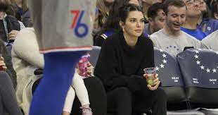 Here's everything you need to know about their relationship and breakup. 76ers Fans Petition For Ben Simmons Girlfriend Kendall Jenner To Be Banned From Wells Fargo Center 90min