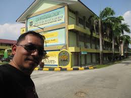 Eskiden kolej i̇slam klang olarak biliniyordu) klang , selangor 'de önde gelen bir i̇slami yatılı okuldur. Salam Sharing My Travel Experience Kolej Islam Sultan Alam Shah Kisas Klang