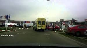 Hojea todos los folletos y catalogos carrefour de todas las ofertas, promociones y novedades imaginables en tu ciudad que puedas encontrar en hipermercados, supermercados y centros comerciales. Accident Carrefour Era Iasi Youtube