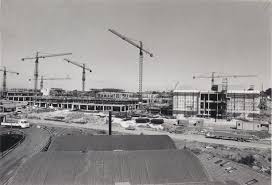 Ktoré reštaurácie sa nachádzajú v okolí lokality brent cross shopping centre? Brent Cross Shopping Centre Under Construction In Early 1970 S Fenwick Was Announced As The Flagship Department Store For Fenwick Shopping Center Street View