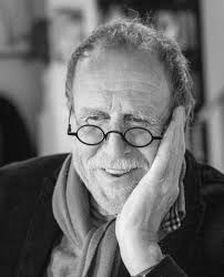 Het paard draafde door het bos. 4kfjewnypt4wkm