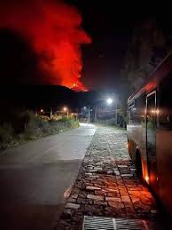 Jun 02, 2021 · terremoto oggi, scossa m 3.1 in provincia di salerno. Terremoto In Sicilia Mentre L Etna E In Fiamme Foto