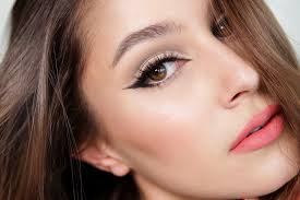 Tous nos conseils pour les sublimer à l'aide. Foxy Eyes Les Secrets Maquillage D Un Regard Etire
