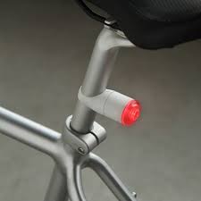 Iflash One This Magnetic Bicycle Light By Danish Design Studio Kibisi Lights Up Instantly When Its Two Halves Bike Lights Bicycle Light Design Bicycle Lights