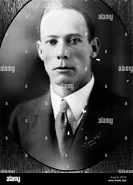 Sizer hi-res stock photography and images