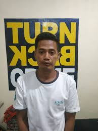 Ayah cabuli putri kandung nya sendiri hingga hamil 2 kali subscribe and share like komen. Terpengaruh Miras Ayah Di Lampung Tengah Perkosa Anak Kandung Yang Masih Smp Headline Lampung