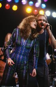 One of the quintessential singer/songwriters of the '70s, and the creator of two signature tunes of her era, you're so vain and anticipat. Carly Simon And James Taylor The Most Stylish Music Couples Of All Time Popsugar Fashion Photo 11