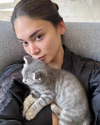 PIA IS A PROUD CAT AUNT! 😻❤ Beauty queen Pia Wurtzbach shared
