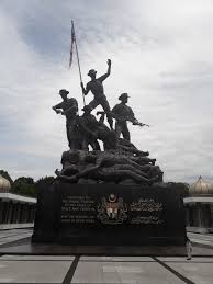 Parang panjang menara berkembar petronas bukan satu tapi dua. Tugu Negara National Monument Built By The Same Sculptor Felix De Weldon As The Iwo Jima Monument In Arlington Vir Malaysia Tour Tours National Monuments