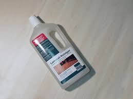 Selon le type de parquet, le produit ménager peut être différent. Nettoyage D Un Sol Stratifie Entretien Des Parquets Stratifies