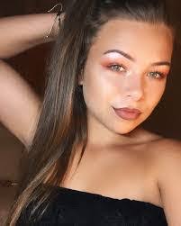 Abbie Messer's Instagram, Twitter & Facebook