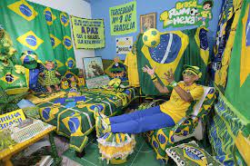 Le brésil et l'allemagne sont les deux seules équipes à avoir disputé plus de 100 rencontres en coupe du monde de la fifa. Football Au Bresil Une Histoire D Amour Entre Un Sport Et Un Peuple