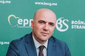 🟢Osvt Ahmeda Avlijanija na portalu Antena M, na vijest o povlačenju iz  politike lidera Bošnjačke stranke Rafet Husović