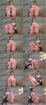 SUPER STINKY HUGE GOTH SOLES!!! - Candid Stinky Soles - SDWMV